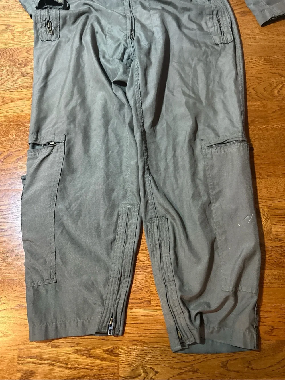 Vintage Military Flight Suit Coveralls Mens M/L Green Jumpsuit Distressed 60s
